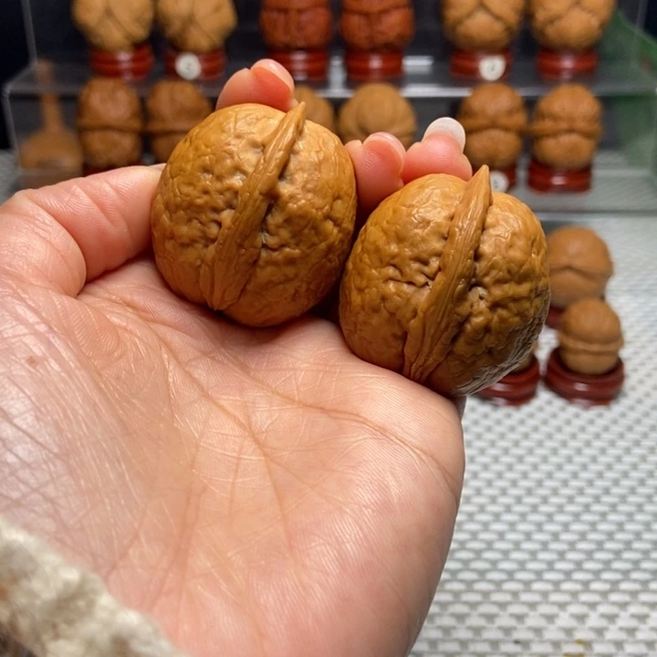 文玩核桃把件37粗筋大屁桃