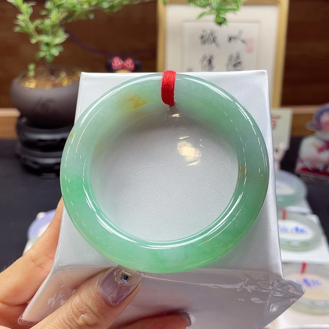 翡翠未镶嵌手镯78 号