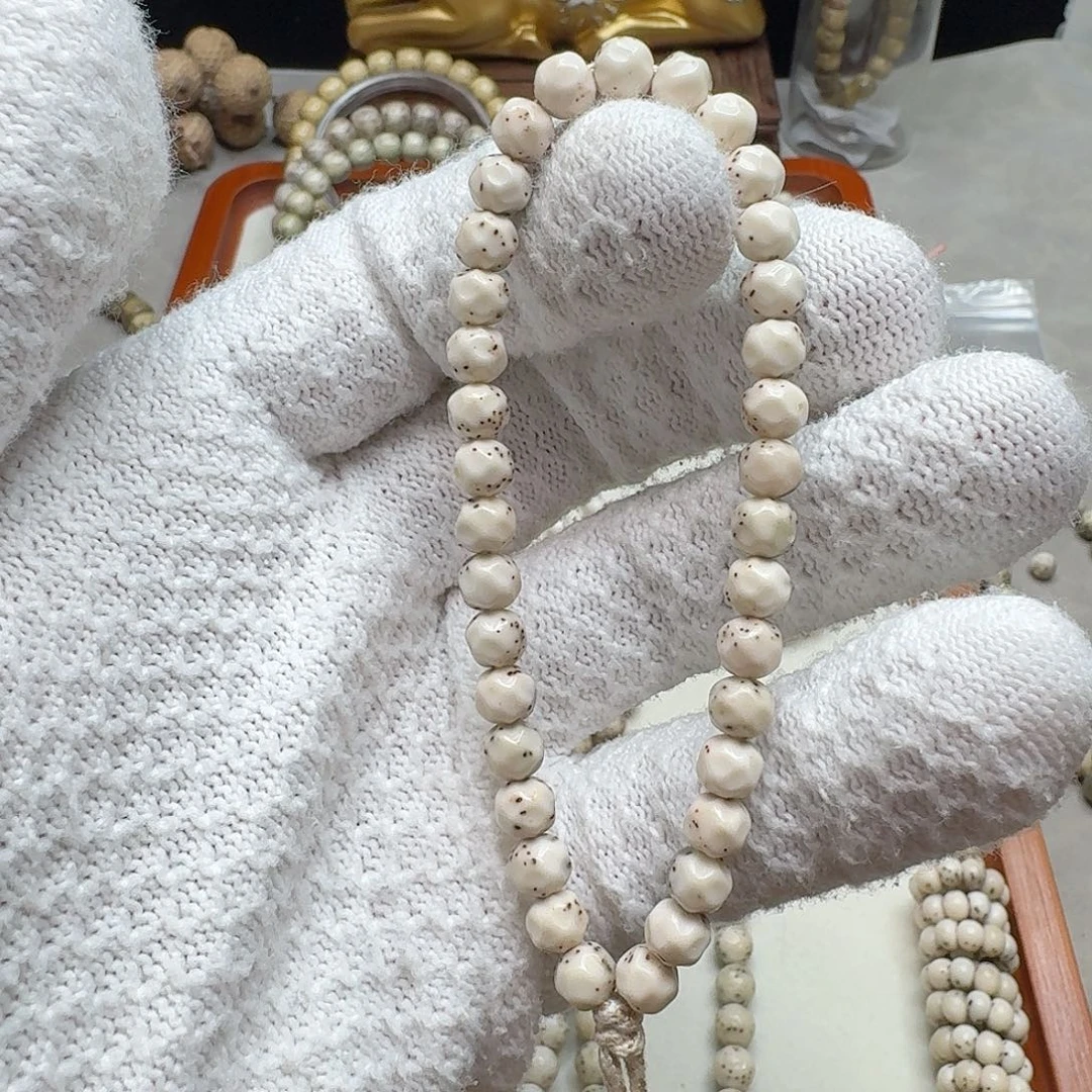 手串星月菩提石玉料6.6无相手持瓷白玉化料通体留白小细星