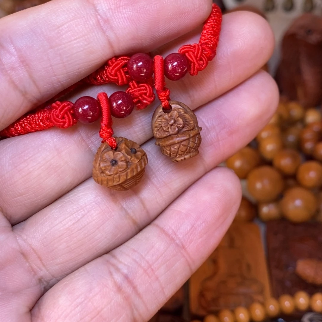 木山桃核小桃篮两个…….