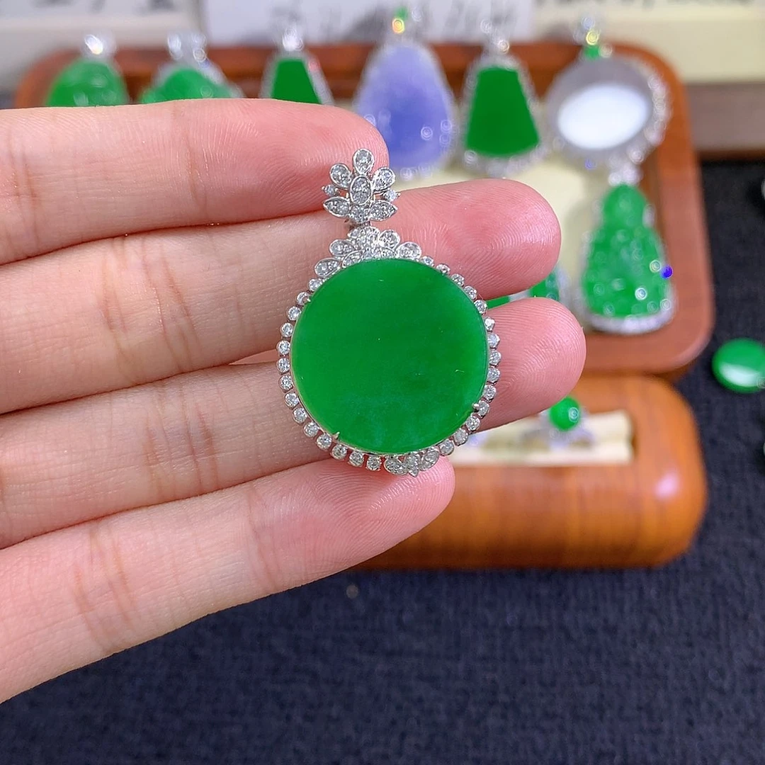 【闪购商品】翡翠18K金镶嵌吊坠(不含链)圆牌