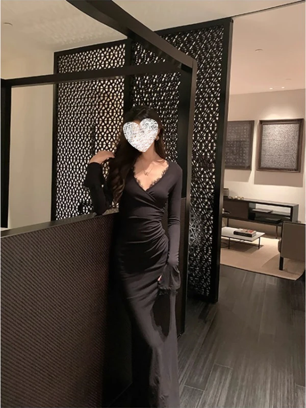 法式长裙A字裙长袖性感V领连衣裙INS风中长裙纯色显瘦收腰8146#