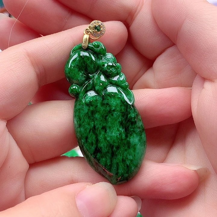 翡翠银S925镶嵌颈饰翡翠