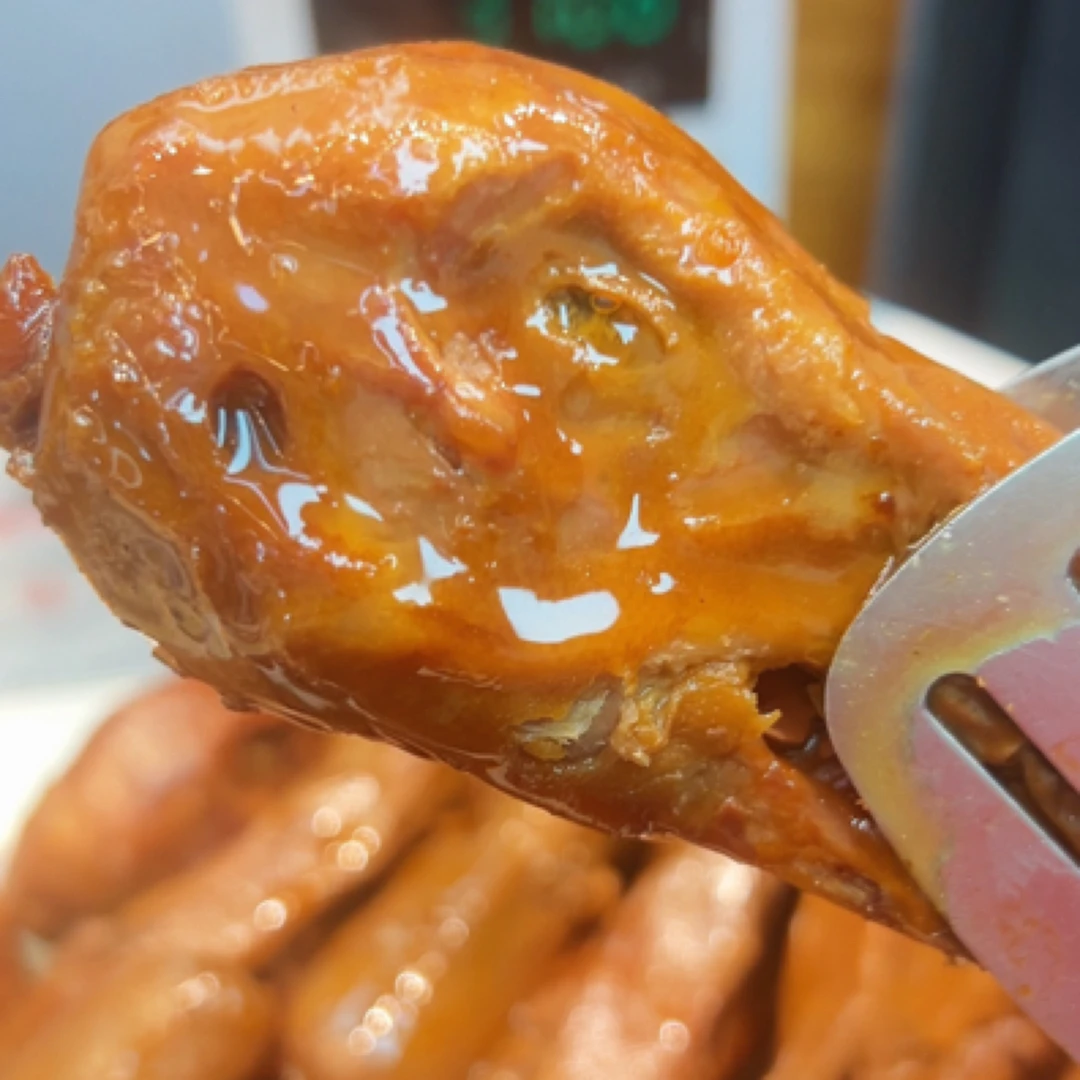 下酒菜麻辣鸭头解馋零食