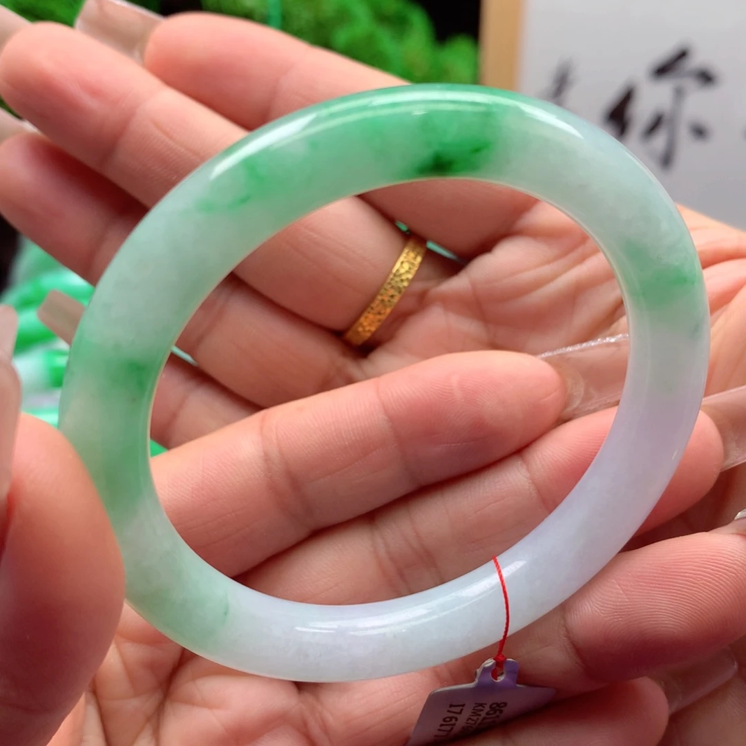 未镶嵌手镯翡翠缅甸