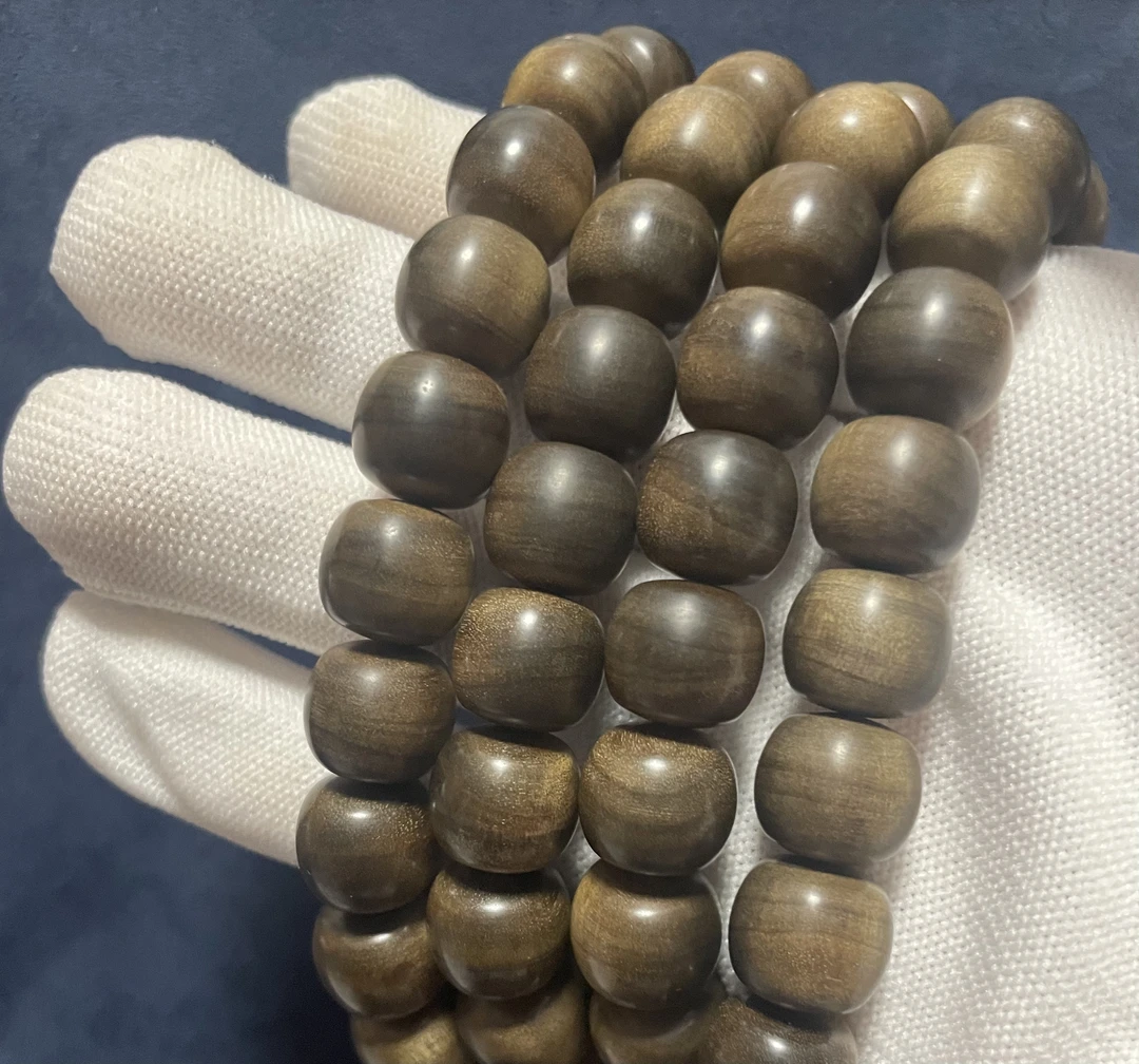 天然阴沉1.1×1.2沉水108颗高货印度老山檀香