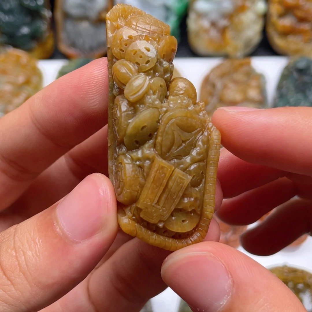 定制翡翠未镶嵌翡翠