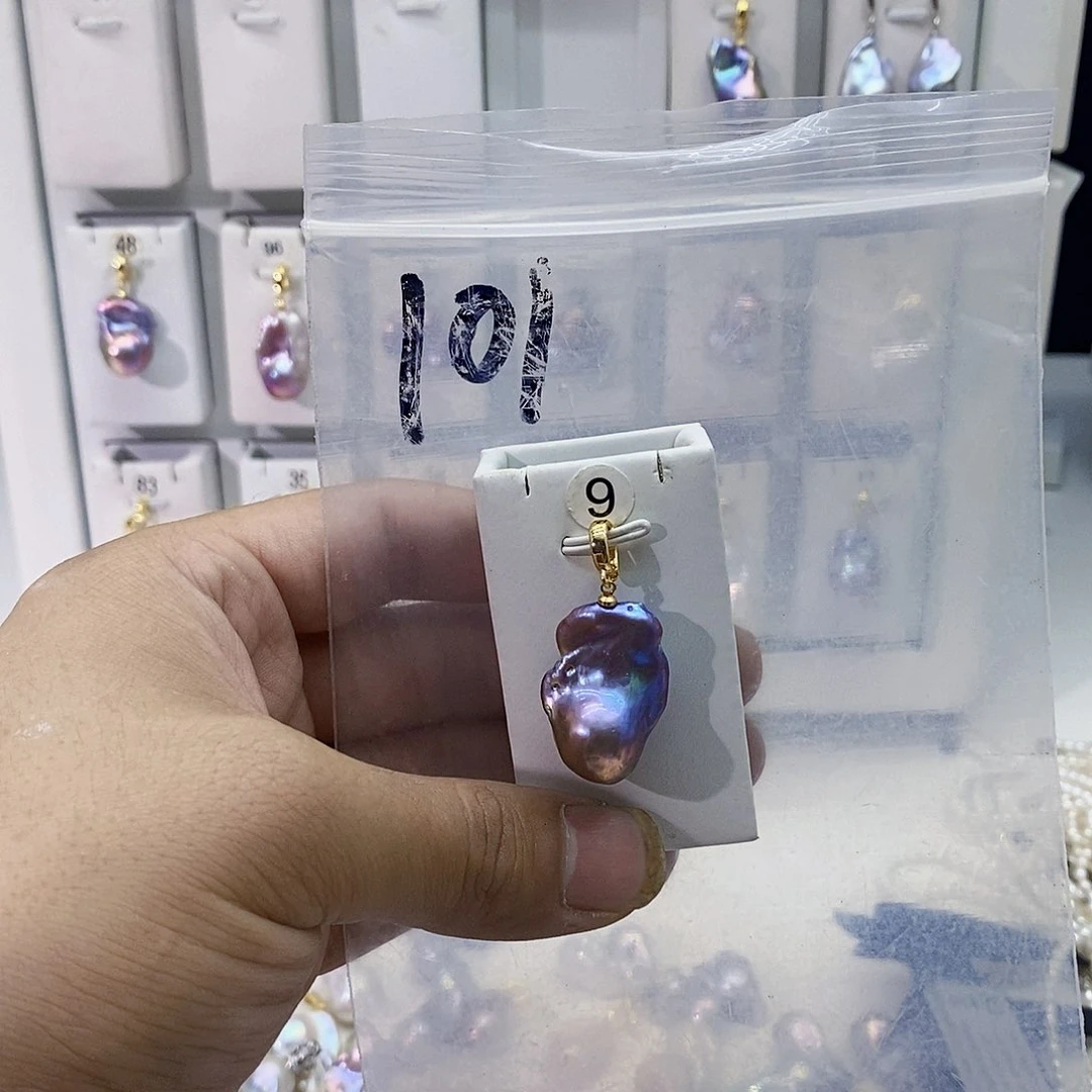 淡水珍珠合金颈饰