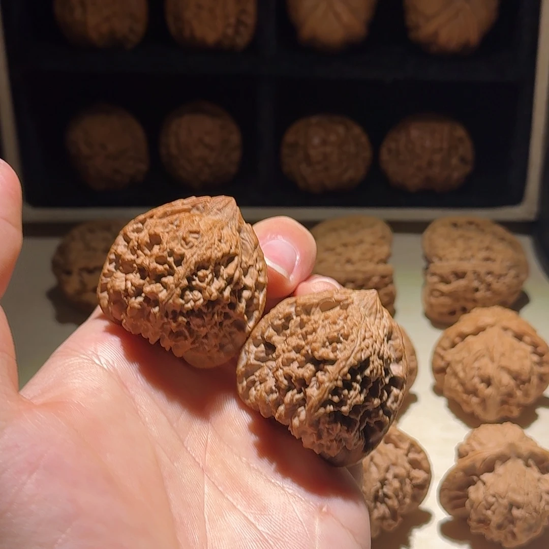 喜****文玩核桃吊坠满天星