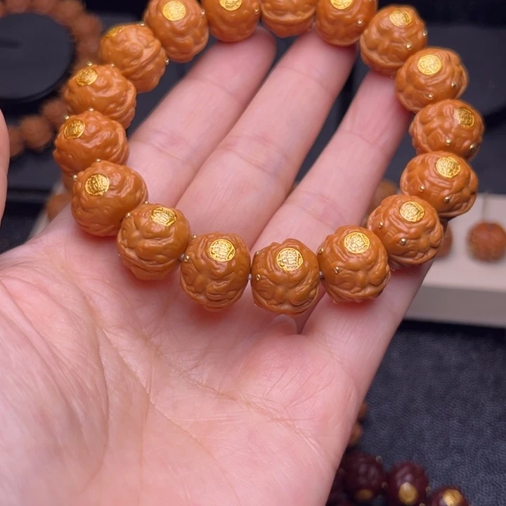 吊坠猴头核桃1.6金蟾镶嵌大满贯