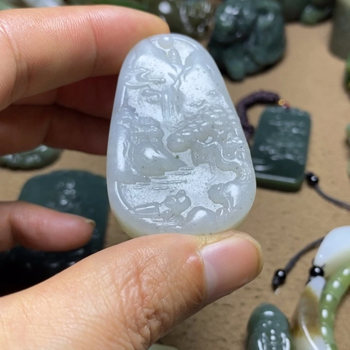 和田玉未镶嵌颈饰