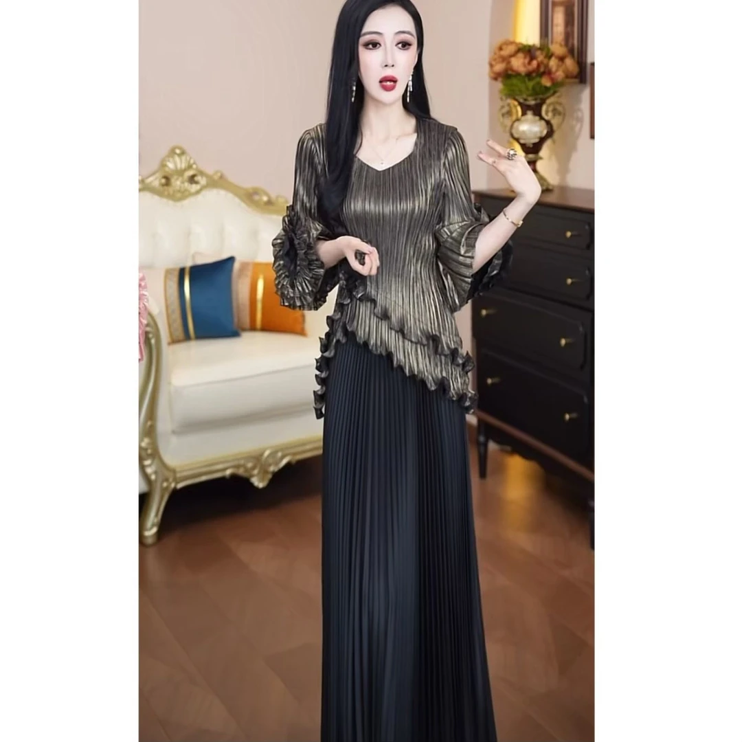 褶皱气质套装2025春夏新款时尚显瘦大码个性上衣+压褶裙两件套