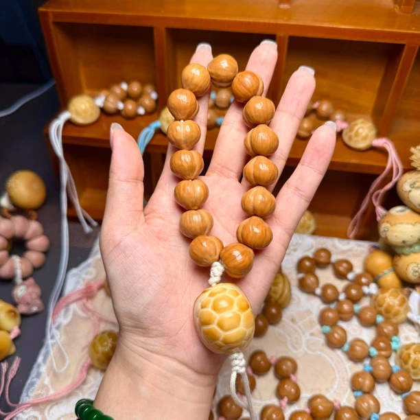 三代 屁桃手持-富甲天下-设计款全品猴头核桃三代