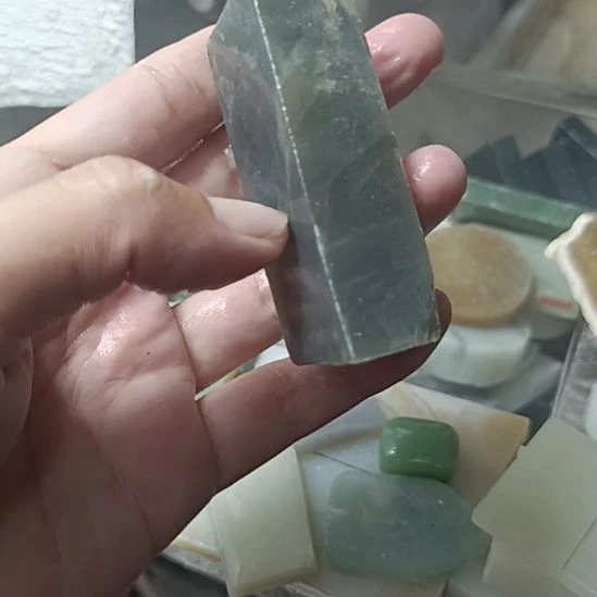 和田玉未镶嵌珠宝半成品