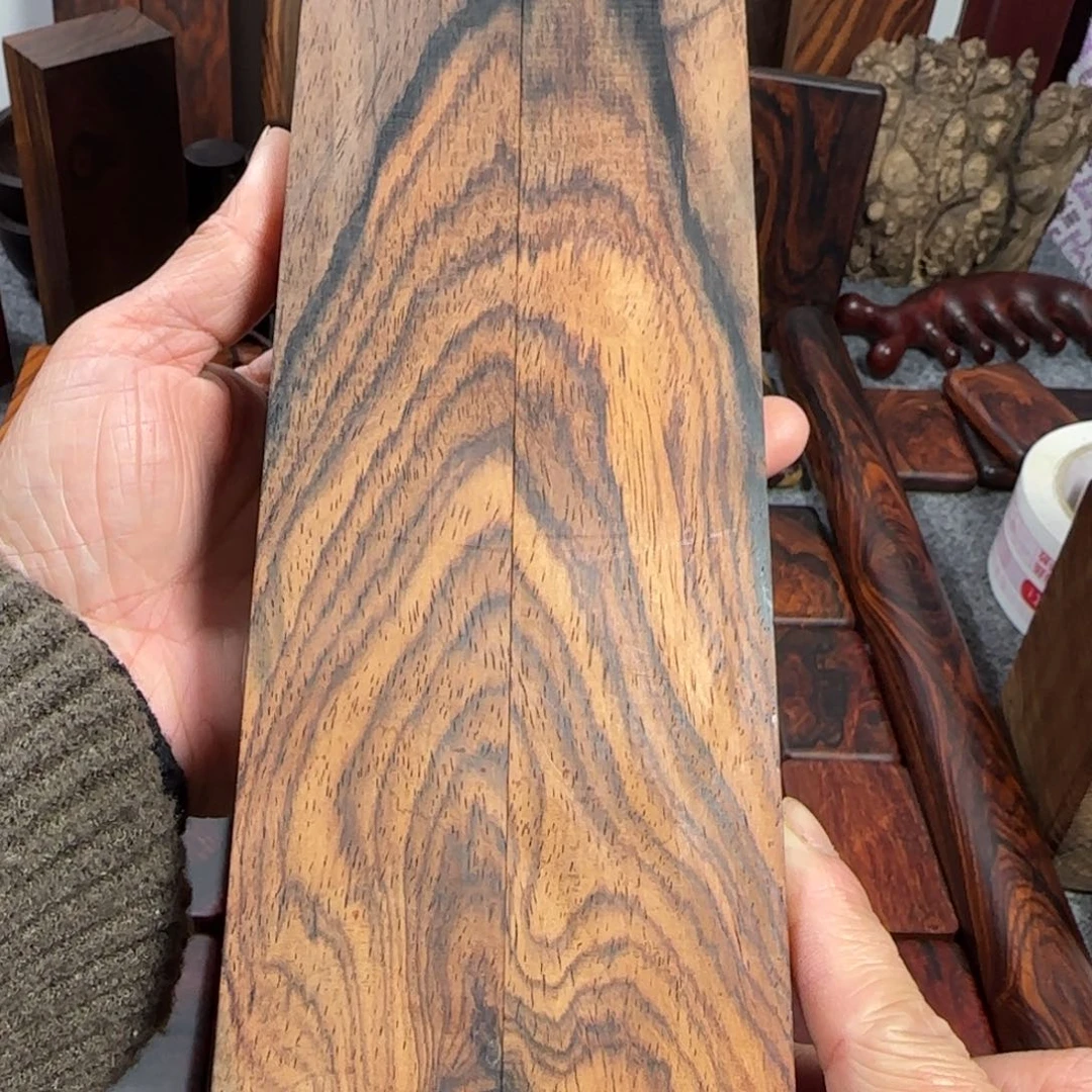 木凤****生微凹黄檀镇尺一对