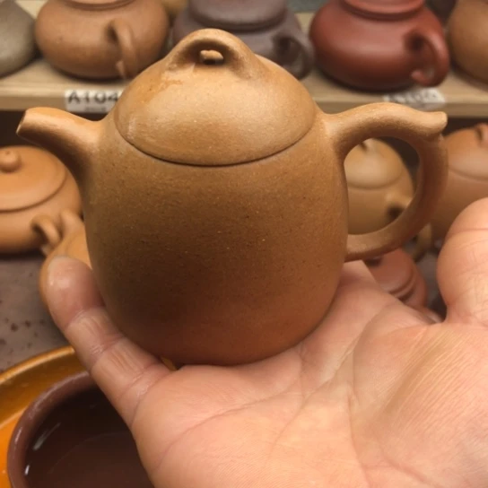 紫砂茶壶黄金段泥秦权180豪升左右瑕疵