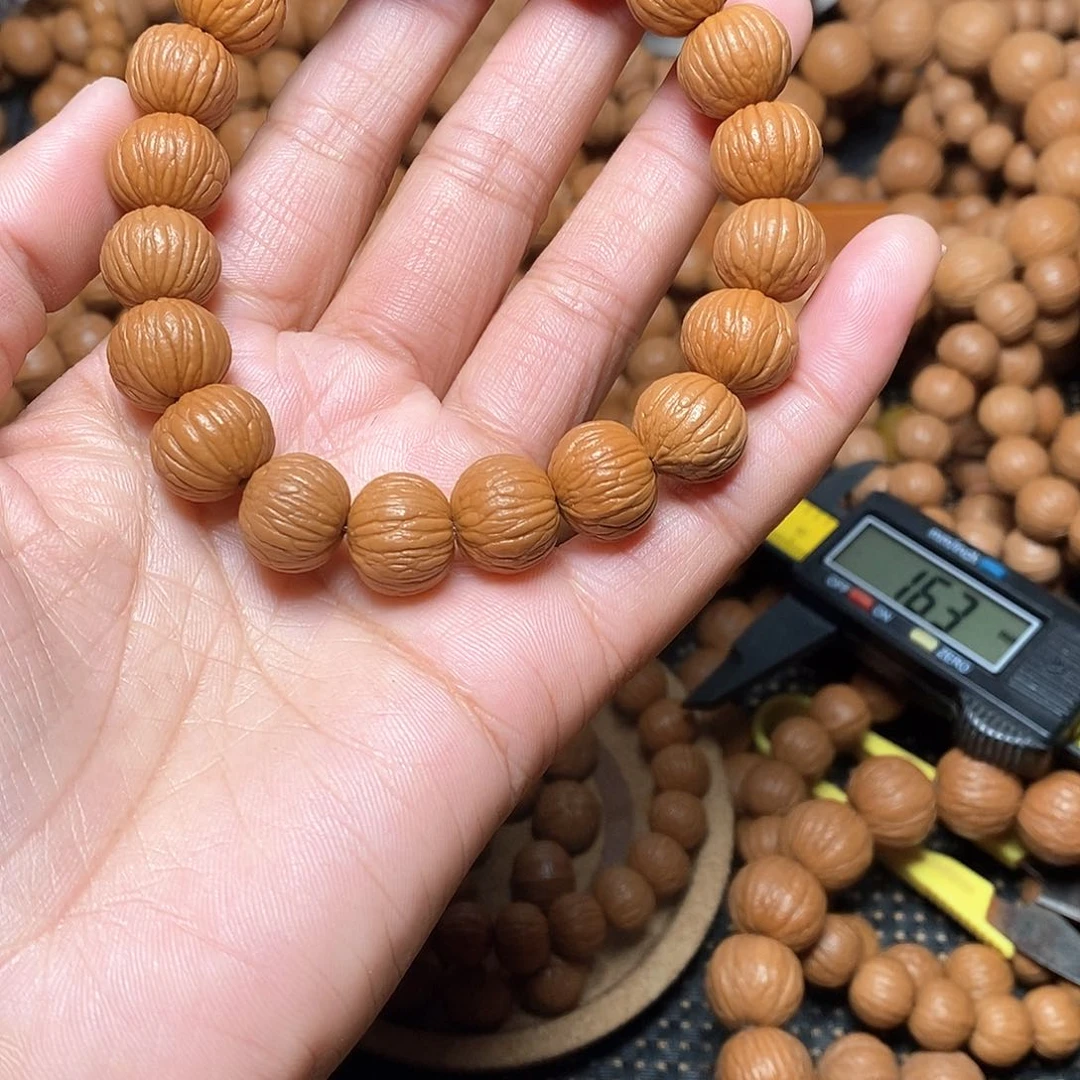 猴头核桃吊坠简*、土豪1.45、盆14✖️15尺寸2颗