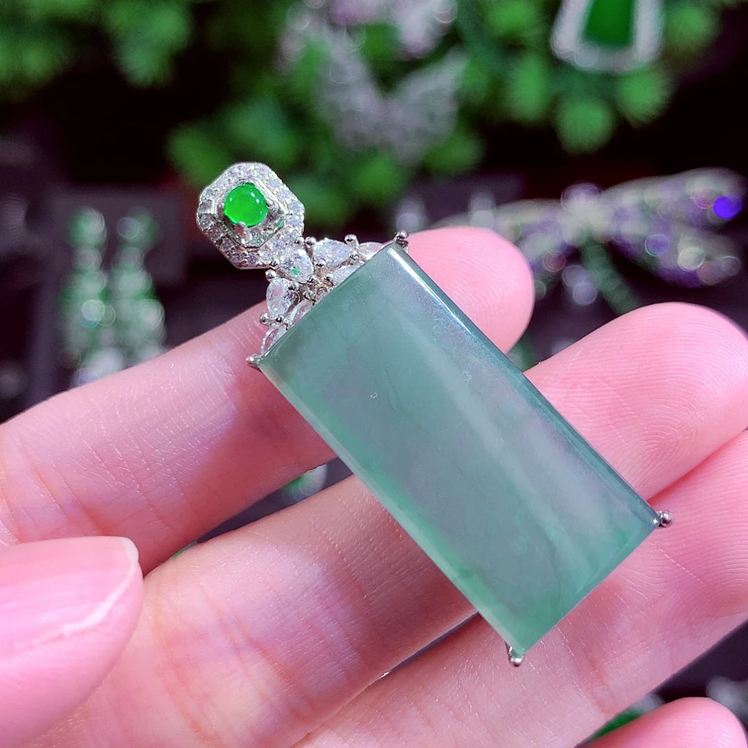 颈饰未镶嵌翡翠天然