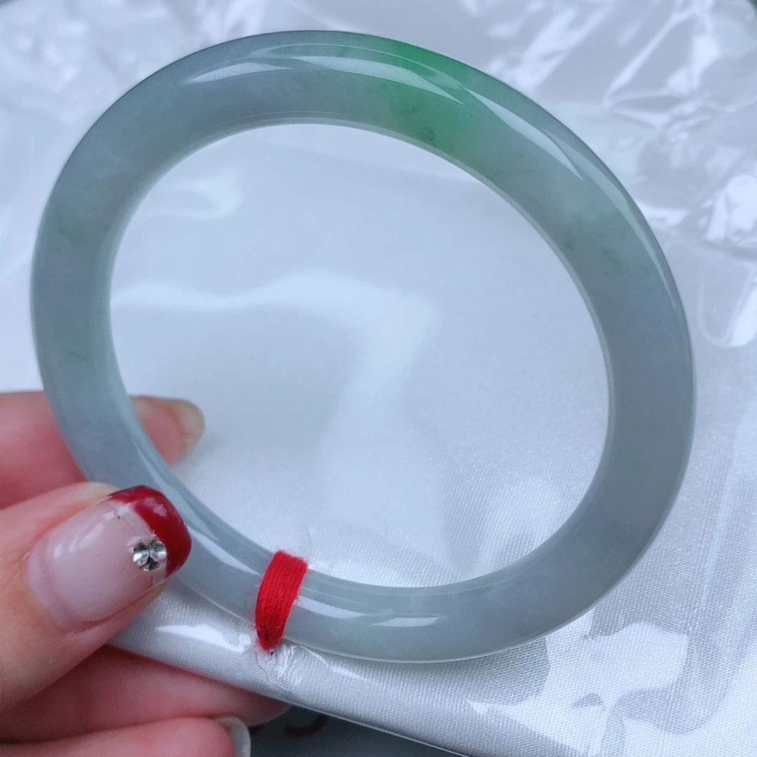 翡翠手镯（圆镯）未镶嵌天然