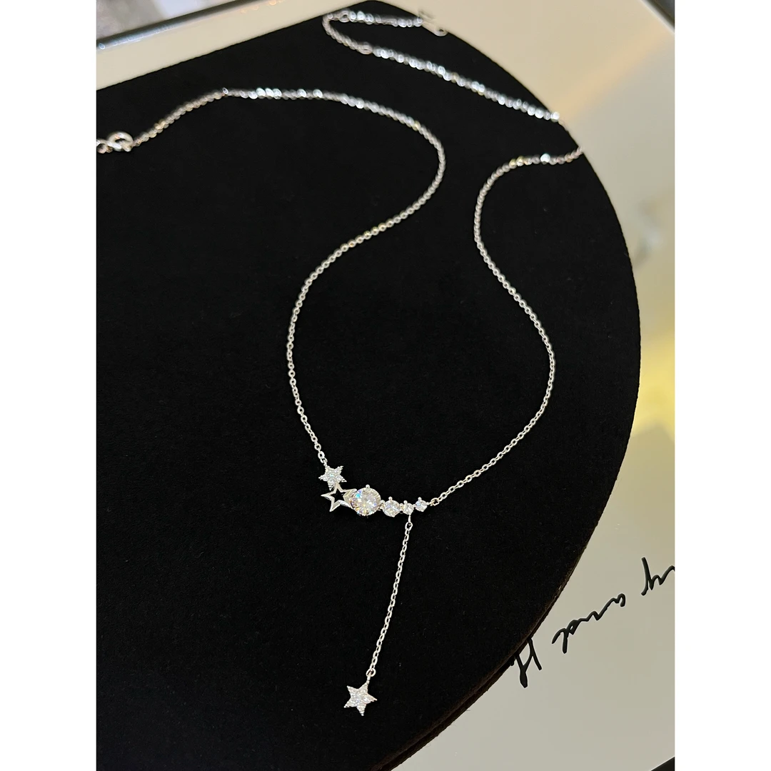 坠链均925银莫桑石 镀白金 新国风星辰微笑 奢华项链X8836