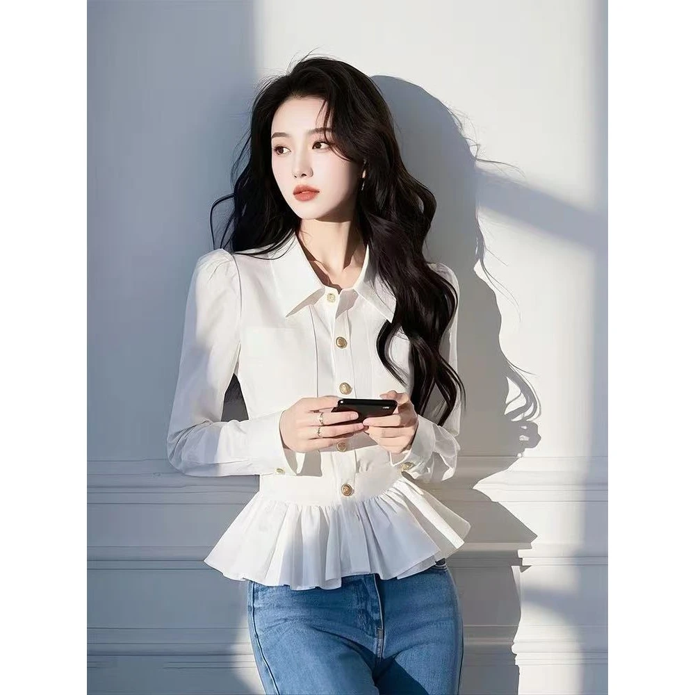 今年流行白色翻领衬衫女2025春秋法式独特超好看收腰显瘦内搭衬衣