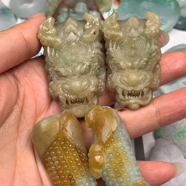 佩***7未镶嵌定制翡翠翡翠