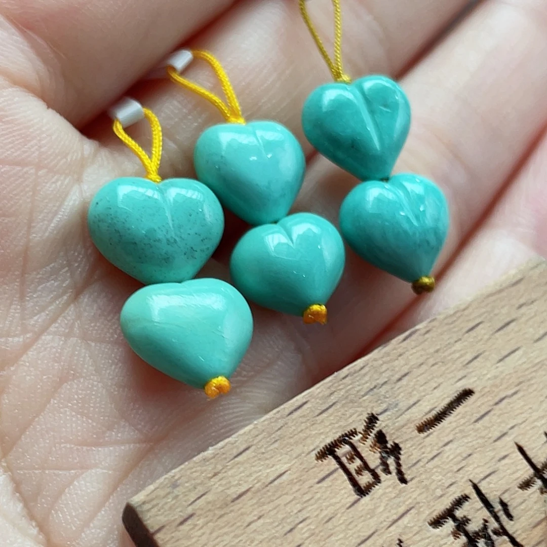 未镶嵌绿松石颈饰