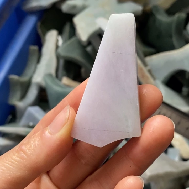 翡翠散珠婠***芽翡翠边角料