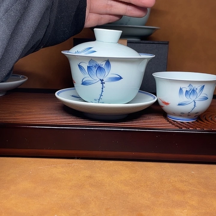 160盖碗加60小杯一个