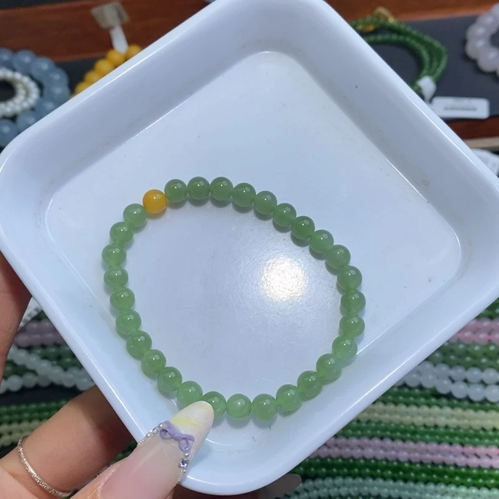 手链未镶嵌和田玉碧玉苹果绿卡六