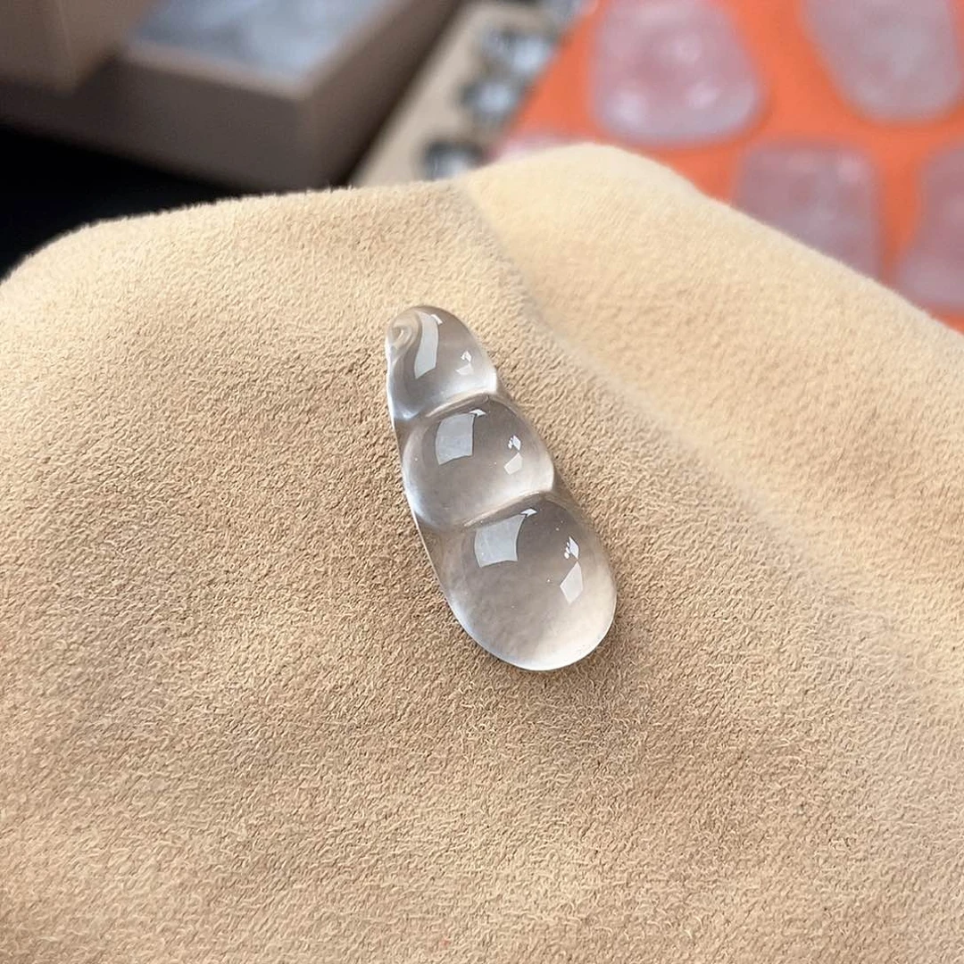 石英质玉颈饰未镶嵌