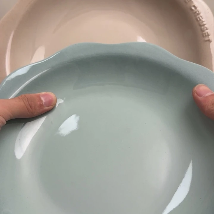 微瑕2个9英寸花韵盘