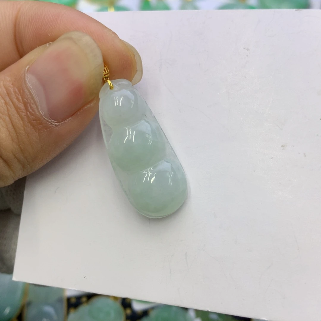 翡翠颈饰18K金镶嵌翡翠