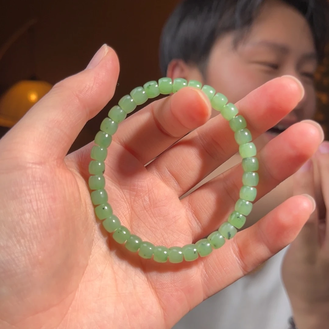 手串未镶嵌和田玉乌兰海猕猴桃6mm183