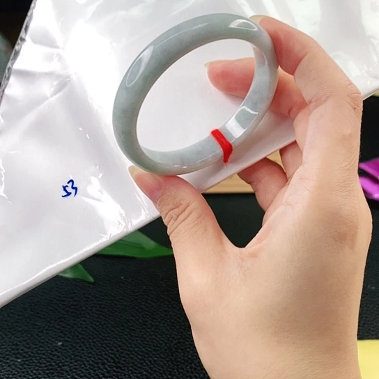 翡翠手镯未镶嵌53圈贵妃
