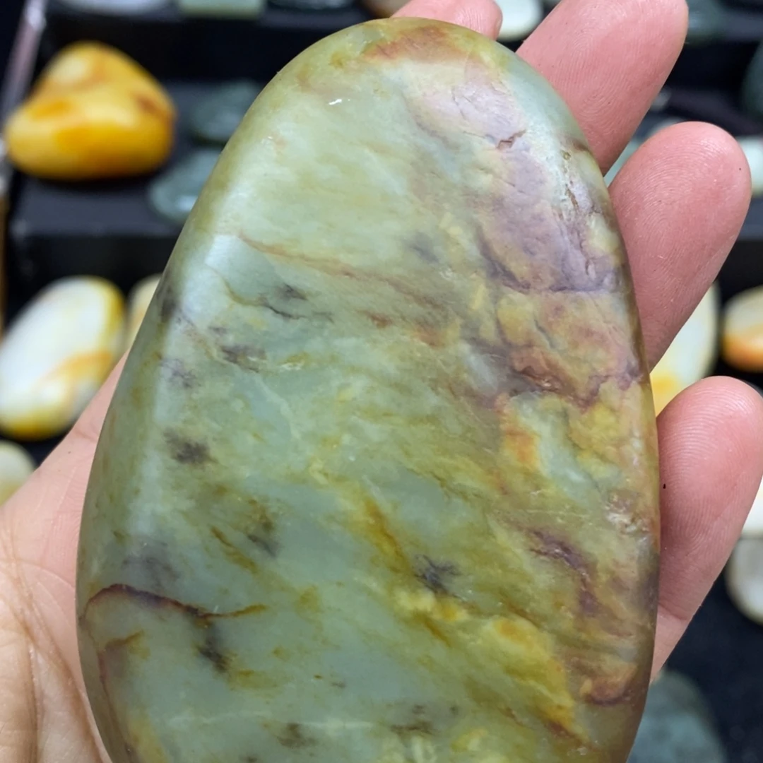 未镶嵌和田玉（子料）摆件