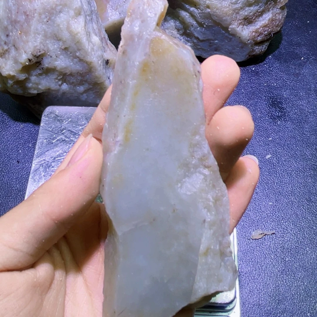未镶嵌和田玉珠宝半成品