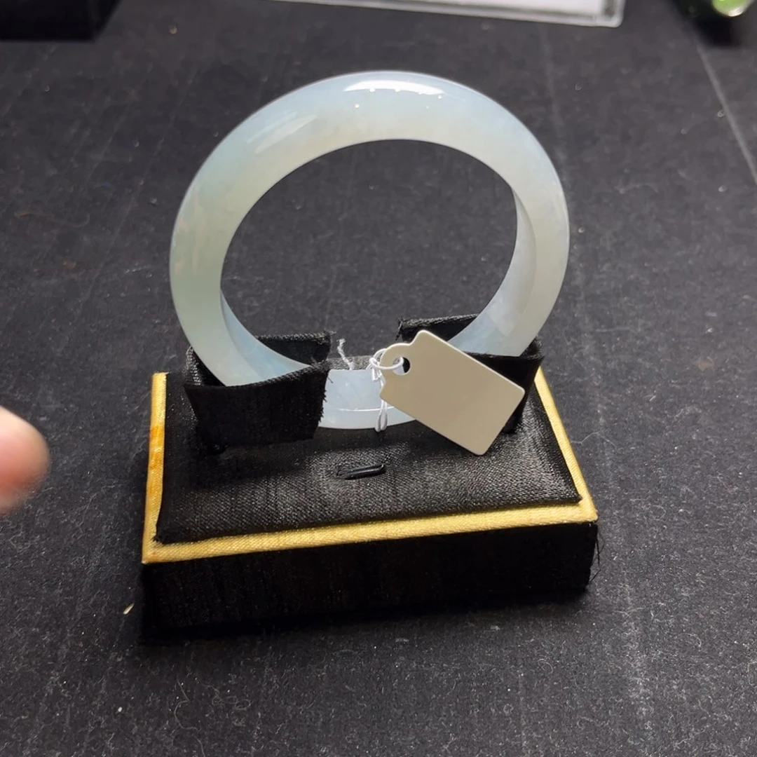 翡翠手镯未镶嵌正圈序号172