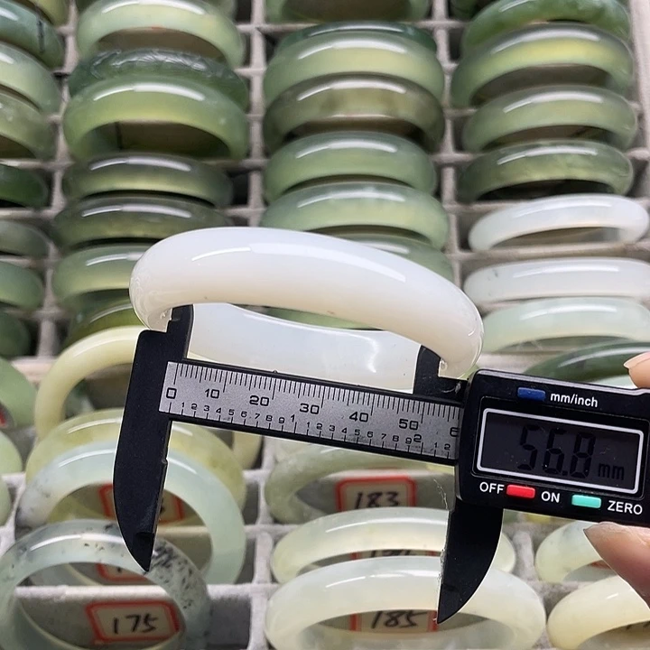 未镶嵌蛇纹石玉手镯178