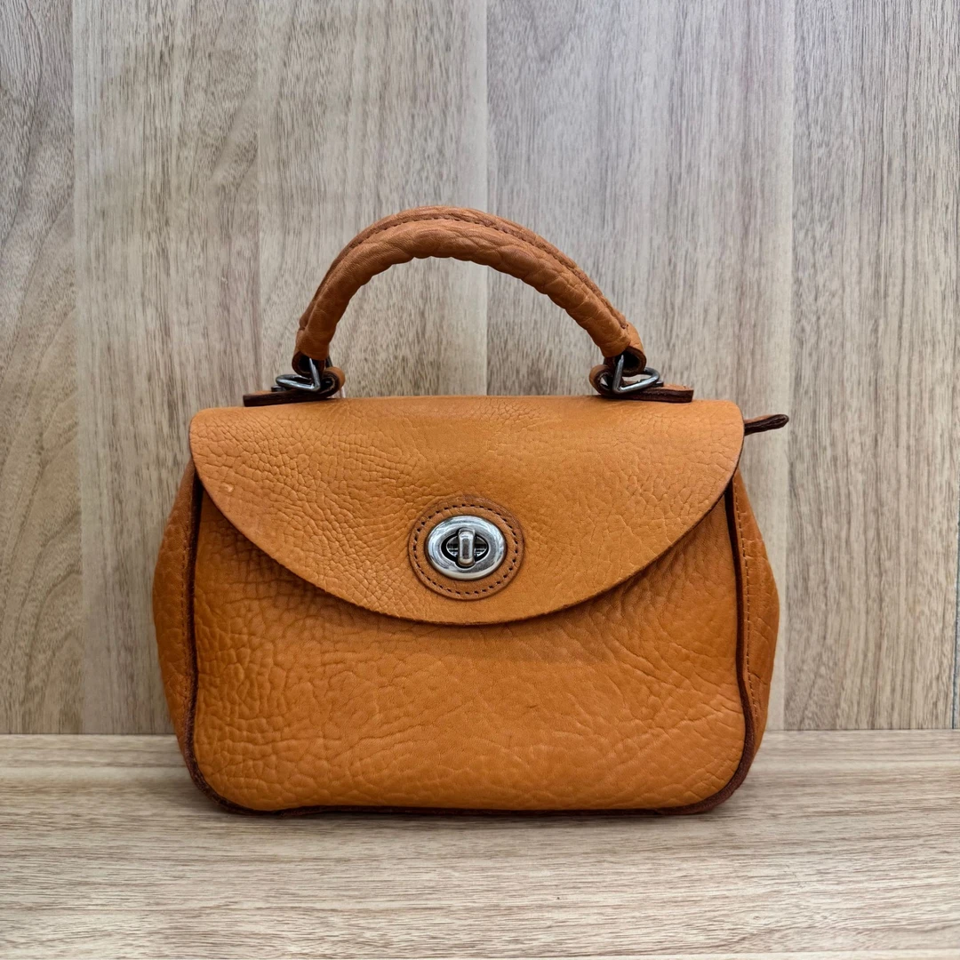 【包尚时代】61892女士单肩斜跨包时尚休闲百搭黑色棕色简约潮流包