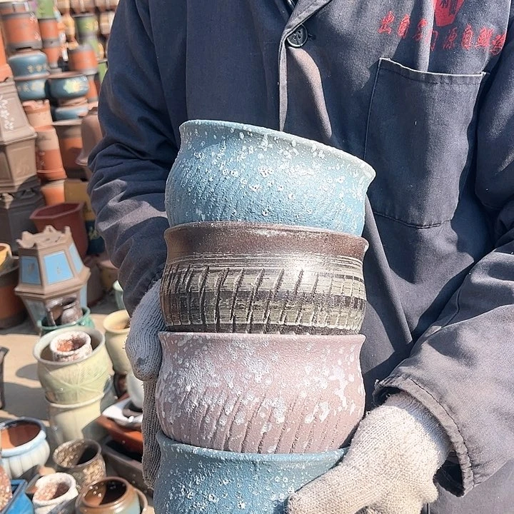 紫砂紫砂花盆和茶叶也