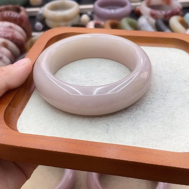 石英质玉圈口齐全未镶嵌