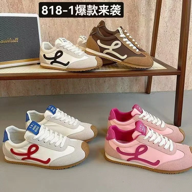 818-1简约百搭软底休闲鞋