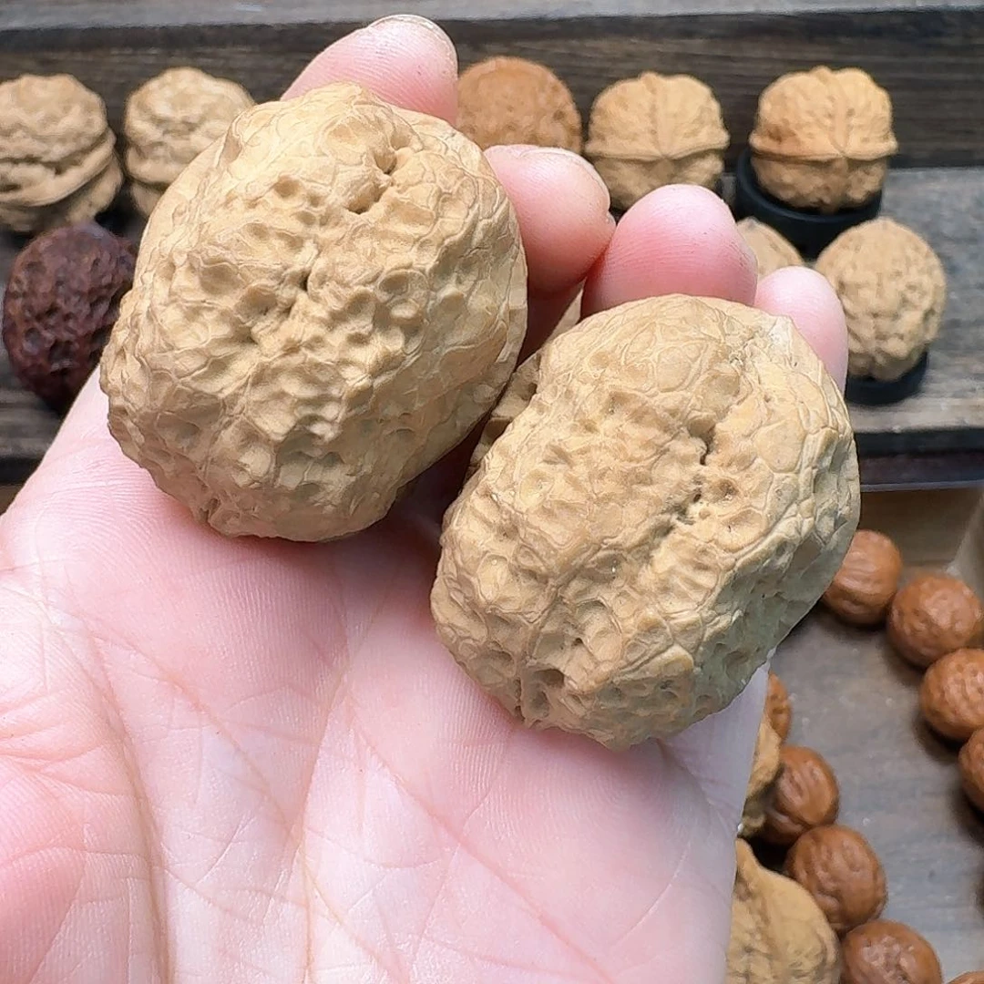 文玩核桃吊坠18巨石40尺寸