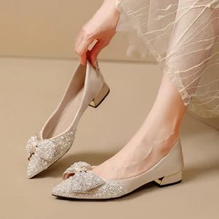 YL现货爆款软底2025年单鞋新款珍珠水钻尖头蝴蝶结法式浅口珍珠温