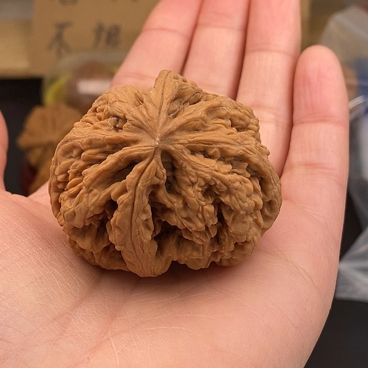 飞***觉吊坠文玩核桃瑕疵单只不退不换