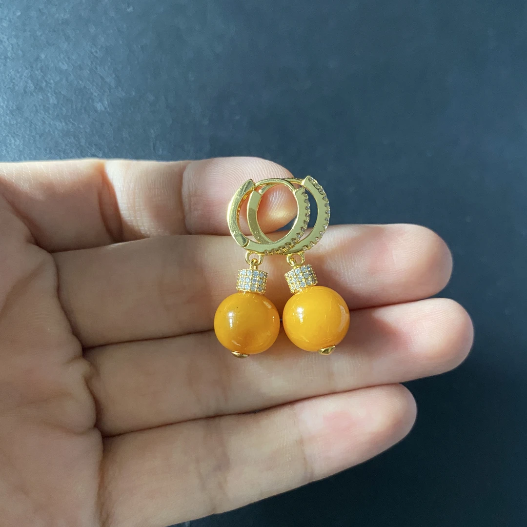 银镶鸡油黄蜜蜡耳坠