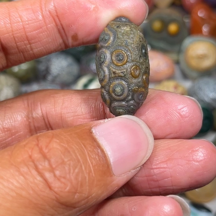 手工艺品琉璃浮雕眼石