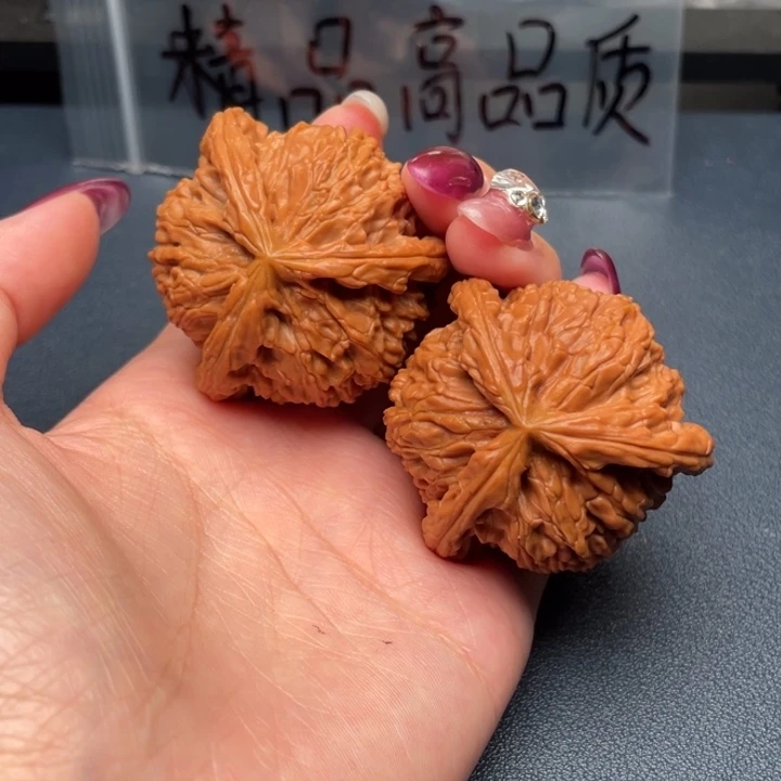 N***o吊坠文玩核桃白狮子