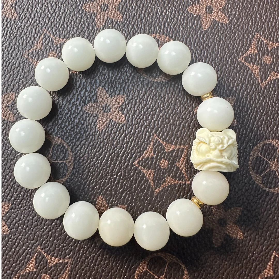 {A127}白玉菩提醒狮设计款（菩提根）卡（1.2）